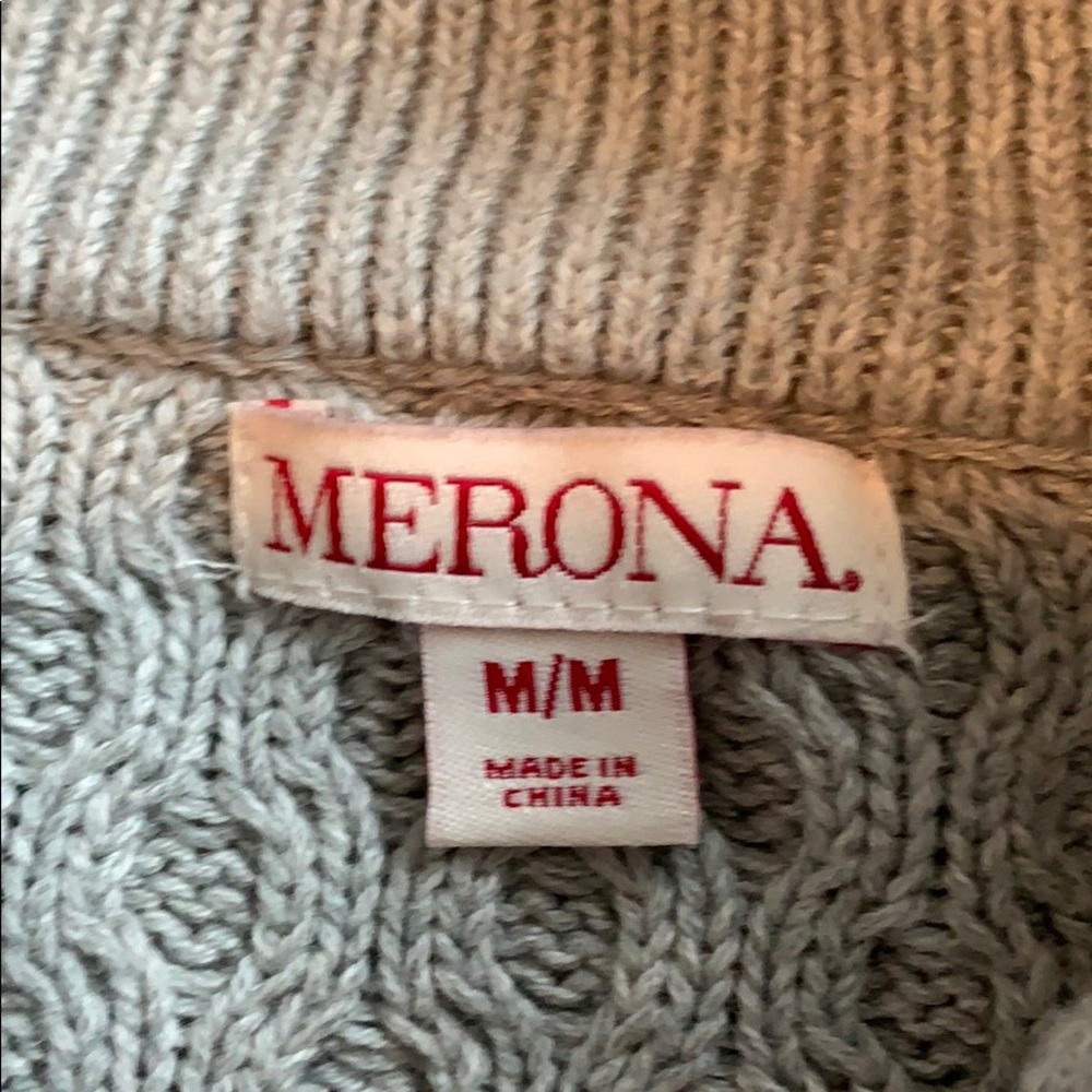 sweater - Picture 3 of 5